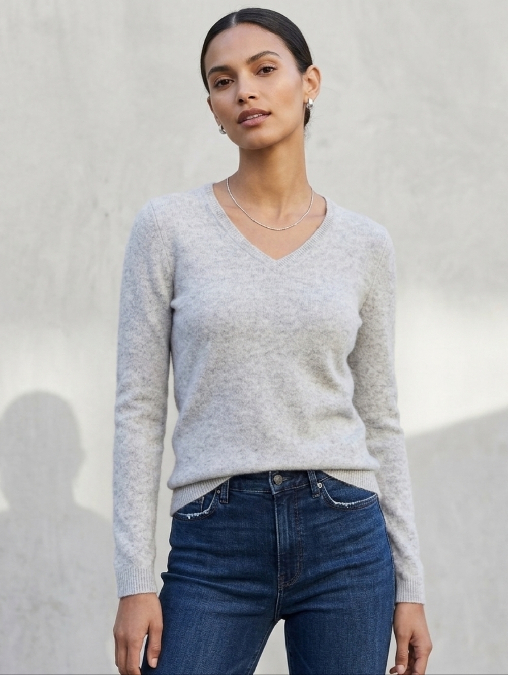 Tahari (100%Cashmere) Light Gray V-Neck Women's Sweater